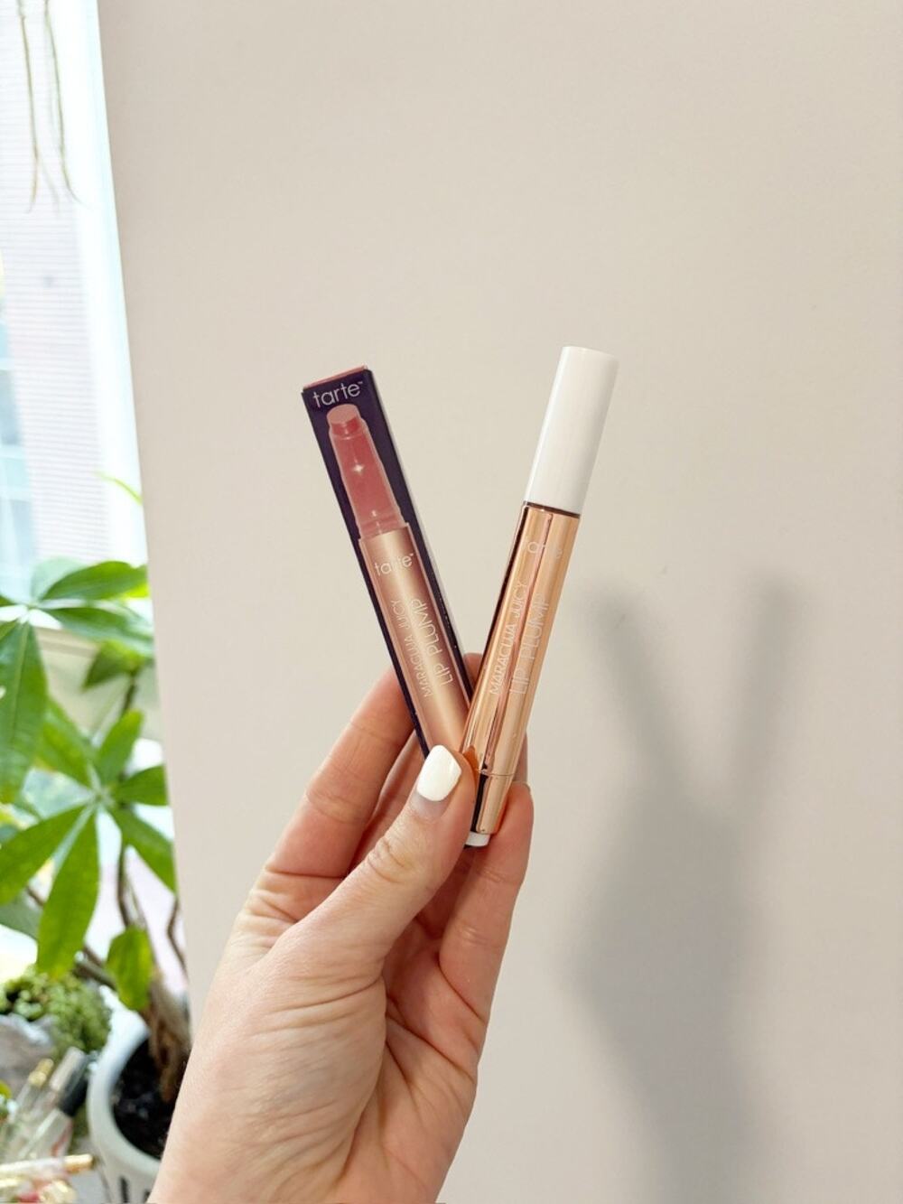 NEW Tarte Maracuja Juicy Lip Plumping Gloss in Mixed Berries